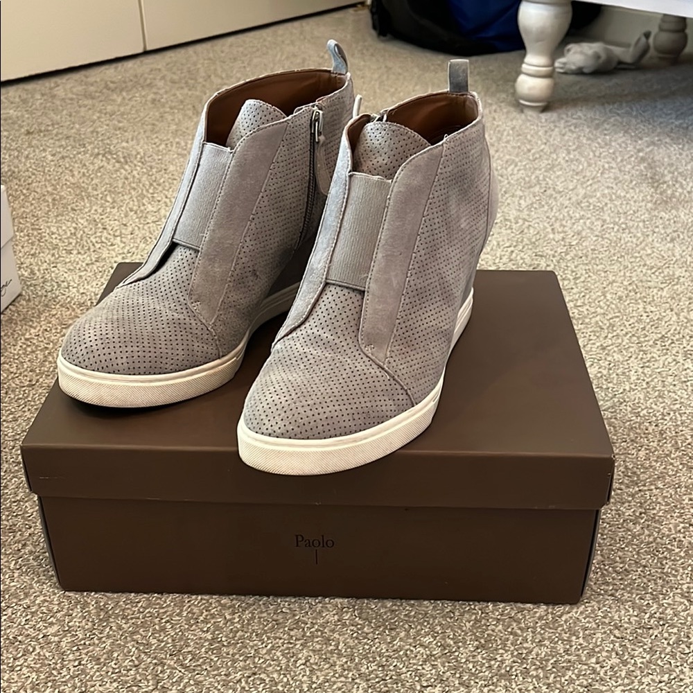 Paolo Gray Felicia Women's Wedge Bootie. SIZE 9. GOOD CONDITION! FREE SHIPPING!